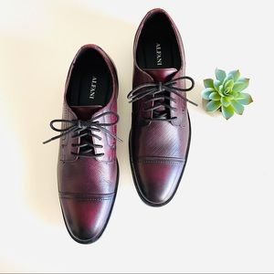 Men’s dress shoes